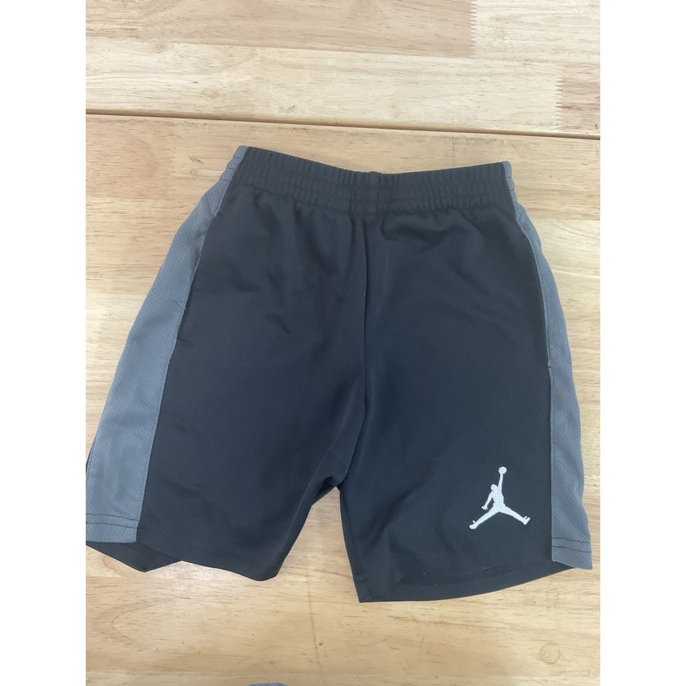 Nike Jordan Shorts Boys Size XS 3-4‎ Years